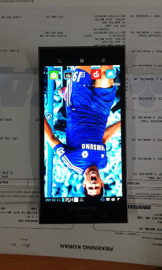 Lenovo K900 Murah dan Mulus Banget
