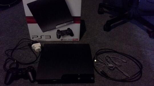 PS3 SLIM 120GB PLUS GAME