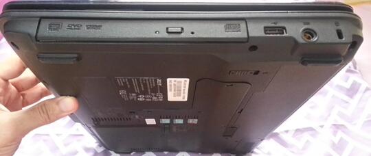 JUAL Notebook Acer Aspire 4530 RAM 2GB Dual Core RM-74 96% Mulusss