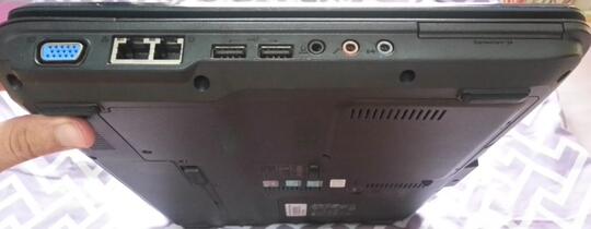 JUAL Notebook Acer Aspire 4530 RAM 2GB Dual Core RM-74 96% Mulusss