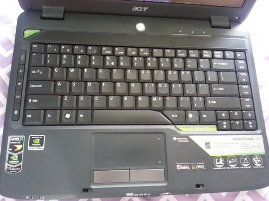 JUAL Notebook Acer Aspire 4530 RAM 2GB Dual Core RM-74 96% Mulusss