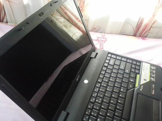 JUAL Notebook Acer Aspire 4530 RAM 2GB Dual Core RM-74 96% Mulusss