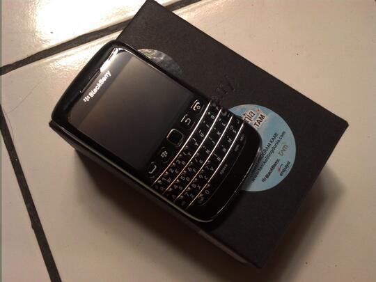 BB onyx 3 aka bellagio ex TAM,masih segel,gak pernah rusak,gak pernah penyakitan