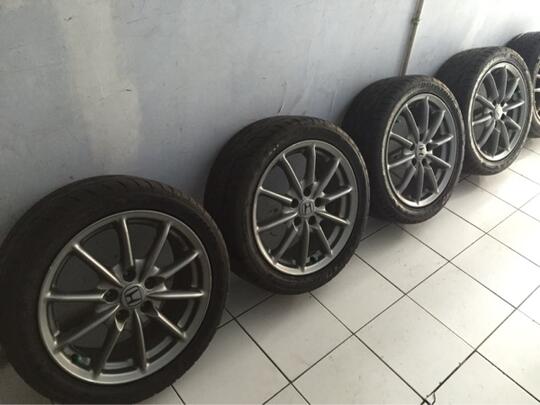 Velg OEM Honda Odyssey RB1 + Potenza Adrenalin 225/45/17