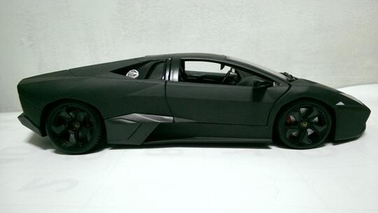 Diecast Lamborghini Reventon 1:18