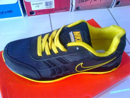 SEPATU NIKE AIR MAX GRADE ORI BERKUALITAS DENGAN HARGA BISA DIATUR LAH