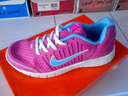 SEPATU NIKE AIR MAX GRADE ORI BERKUALITAS DENGAN HARGA BISA DIATUR LAH