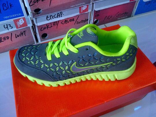 SEPATU NIKE AIR MAX GRADE ORI BERKUALITAS DENGAN HARGA BISA DIATUR LAH
