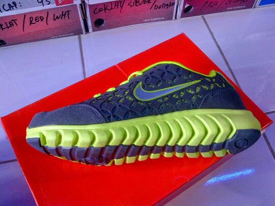 SEPATU NIKE AIR MAX GRADE ORI BERKUALITAS DENGAN HARGA BISA DIATUR LAH