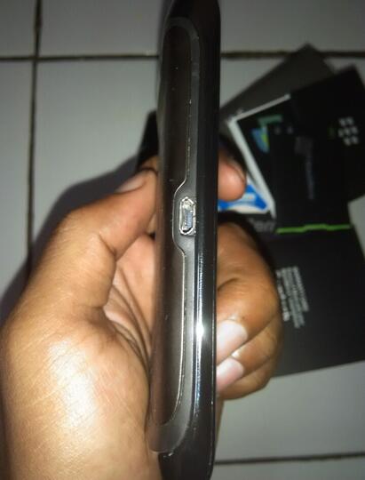Blackberry torch III 9860 Monza