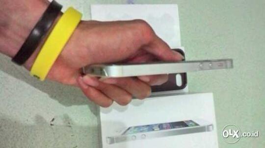 Dijual cepat : iPhone 5 16Gb White