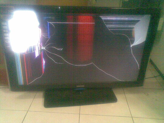 JUAL LCD 46\