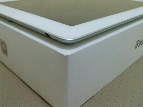 DIJUAL IPAD 2 16 GB WIFI ONLY MURAH