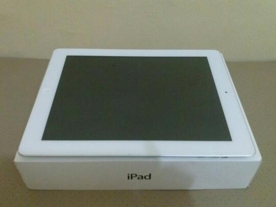 DIJUAL IPAD 2 16 GB WIFI ONLY MURAH