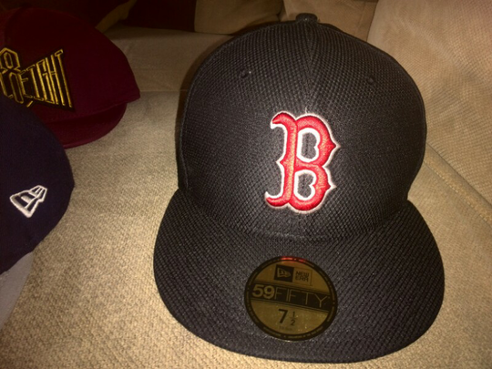 Terjual Snapback Undefeated. New Era 