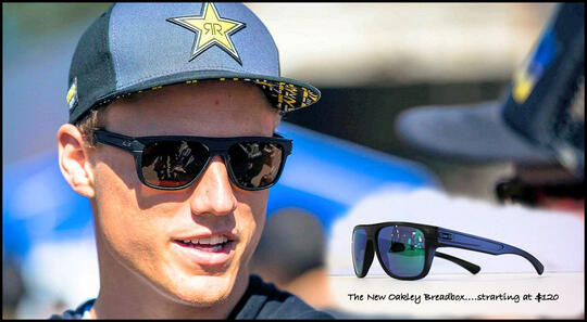 Terjual jual kacamata sunglasses oakley 