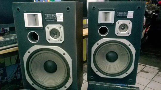 pioneer 303 speakers