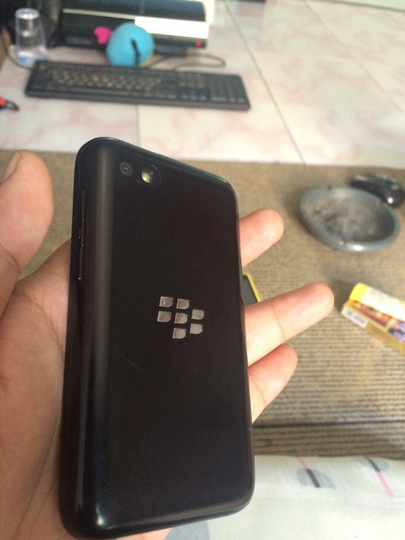 jual butuh, bb Q5 hitam fullsett muraaaah . kediri