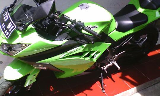 jual kawasaki ninja 250 fi 2013/2014 bandung kinyis kinyis aw aw