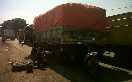 Hal Hal Yang Biasa Di Temui Di Jalan Lintas Provinsi