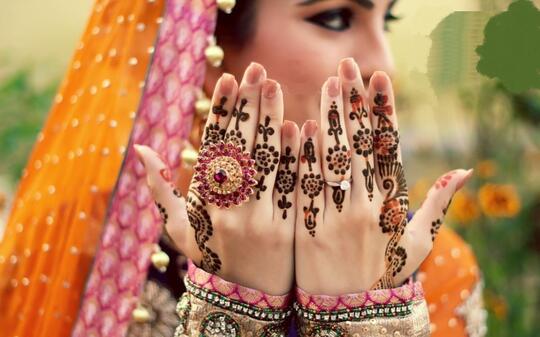 SERBA SERBI TRADISI 'HENNA NIGHT' ALA WARGA KETURUNAN ARAB