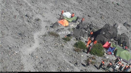 Mahasiswa Atmaja Pendaki Merapi Dilaporkan Terjatuh ke Jurang Kawah