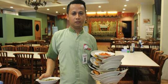 Belajar Dari Keunikan Rumah Makan Padang