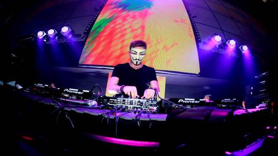 DJ Terbaik dan Terpopuler di Dunia 2015