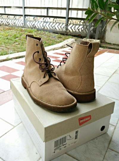 clarks originals desert boot walnut suede