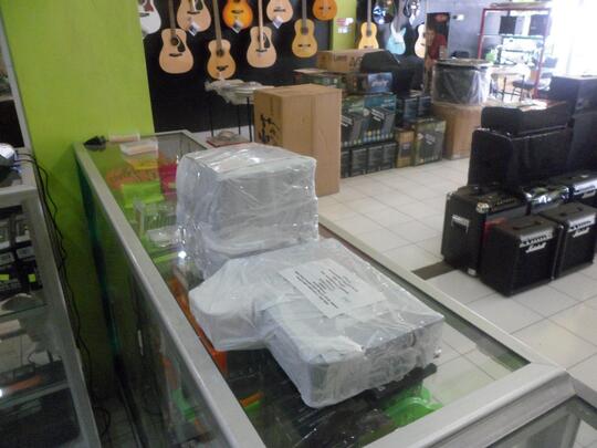 Terjual Ampli Gitar Roland Micro-Cube GX, Cube-20GX, Cube 