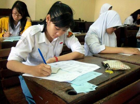 "Iiiiih,Anak IPS itu 'kan Anak Buangan!"