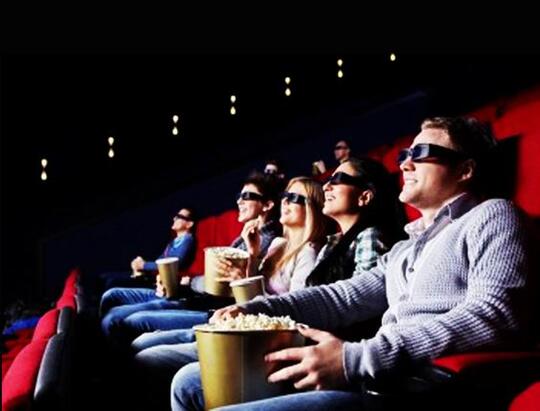 10 Gangguan Saat Nonton Film Bioskop