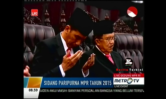 Doa PEDAS di Sidang Paripurna MPR 2015 DITERTAWAI Anggota Dewan