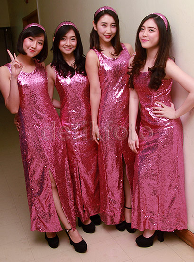 Menonjol Berbaju Pink Berkilau, JKT48 Jadi Biduan Dangdut