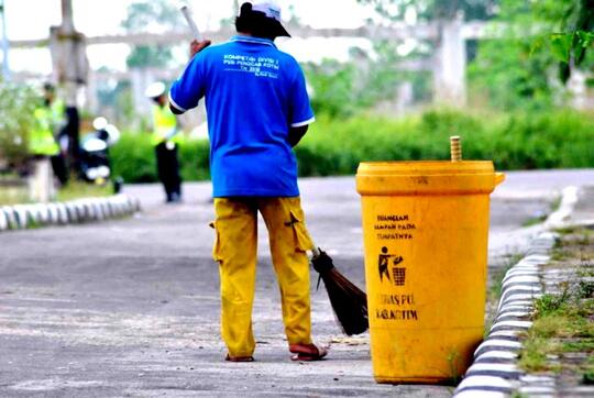 Tanpa Kita Sadari Jasa Orang-Orang Ini Membantu Meringankan Kehidupan Kita