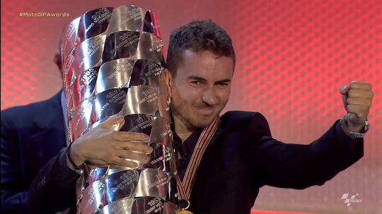 HOT NEWS! Akhir Drama MotoGP15 : Jorge Lorenzo Resmi Jadi Juara Dunia MotoGP 2015!