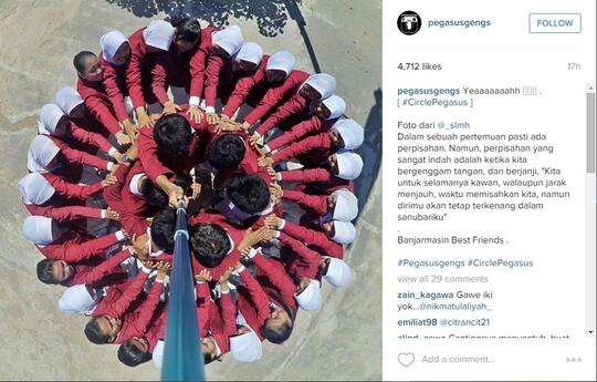 Lupakan pose di zebra cross, tren selfie terbaru ini lebih menantang !!!