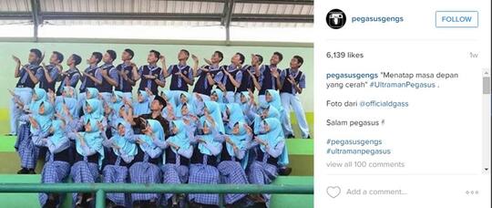 Lupakan pose di zebra cross, tren selfie terbaru ini lebih menantang !!!