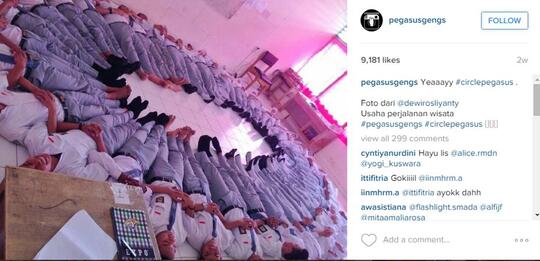 Lupakan pose di zebra cross, tren selfie terbaru ini lebih menantang !!!