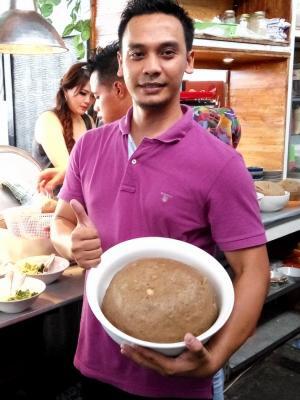 Seperti Inilah Wujud Bakso Klenger, Bakso yang Berukuran Sampai 5 Kg