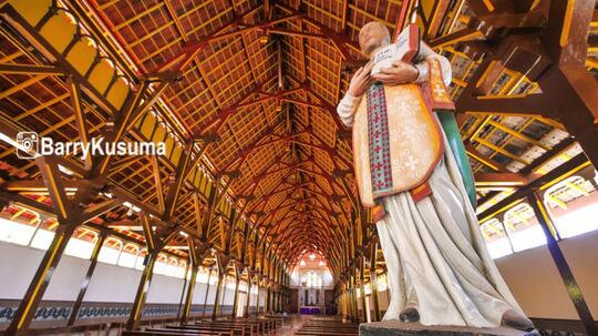 Desa Sikka & Gereja Tua 170 tahun di Maumere flores.