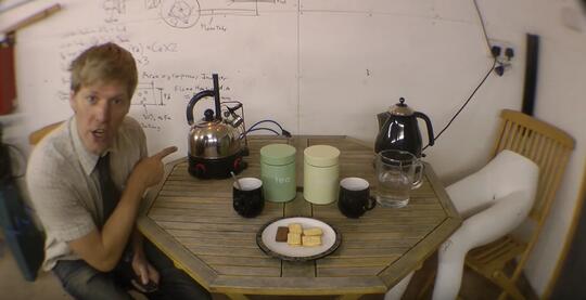 Colin Furze: Tidak Lulus Sekolah, Tapi Memiliki Beberapa Rekor Dunia.