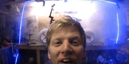 Colin Furze: Tidak Lulus Sekolah, Tapi Memiliki Beberapa Rekor Dunia.