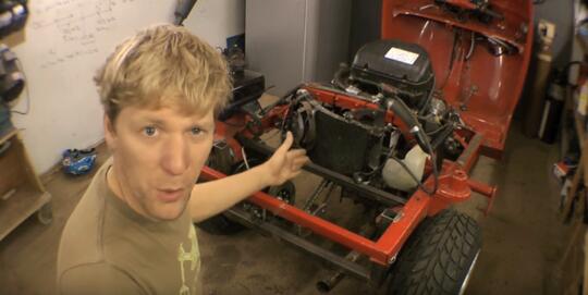 Colin Furze: Tidak Lulus Sekolah, Tapi Memiliki Beberapa Rekor Dunia.