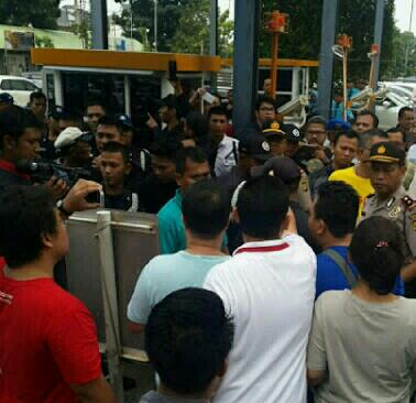 Warga Rusun “The Green Pramuka” Adukan Pengelola/Pengembang Ke DPD RI