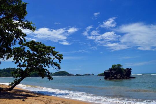 Recomended Pantai Di Malang Yang Layak Di Kunjungi Pic