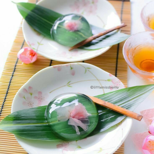 Setelah KUE PELANGI , Sekarang KUE TETESAN AIR HUJAN yg kekinian !