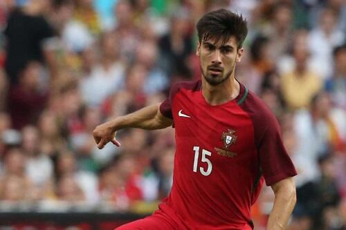 Bersinar Lewat Euro 2016, Mereka yang Jadi Buah Bibir Bursa Transfer