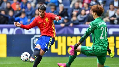 Bersinar Lewat Euro 2016, Mereka yang Jadi Buah Bibir Bursa Transfer