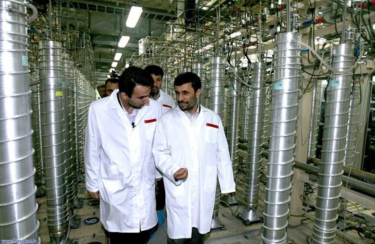 Belajar dari Iran, Negeri "Seribu" Embargo